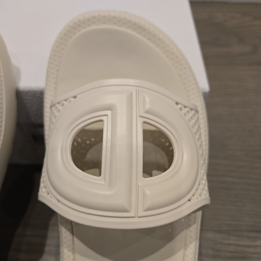$720 Dior AUTHENTIC Rubber Dioriviera DClub Slide Sandals White EU 37 US 7 BNIB - Picture 10 of 11